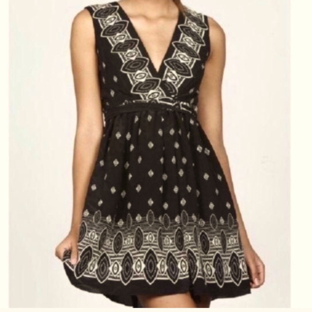 COPY - Anna Sui for target 100% silk wrap dress large